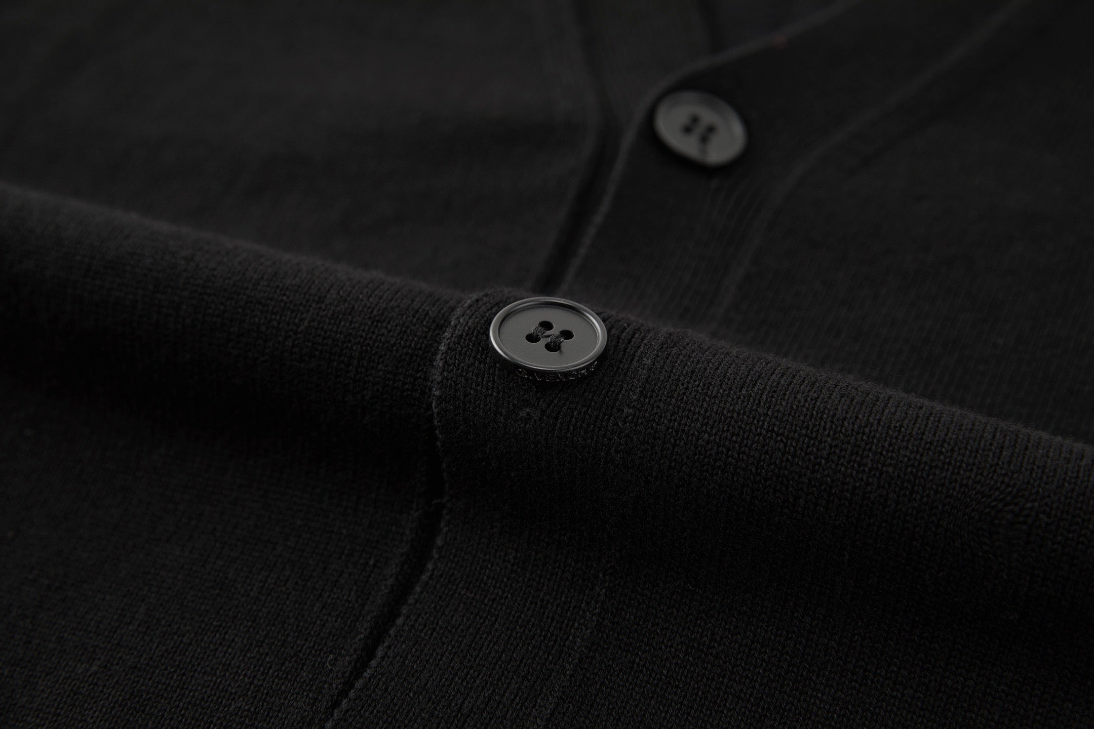 Falection FW26 Intarsia Knit V-Neck Cardigan