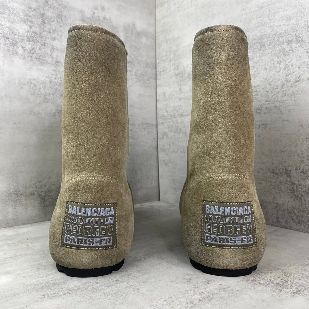 Falection FW26 Dumbo Bootie in 2 Colors