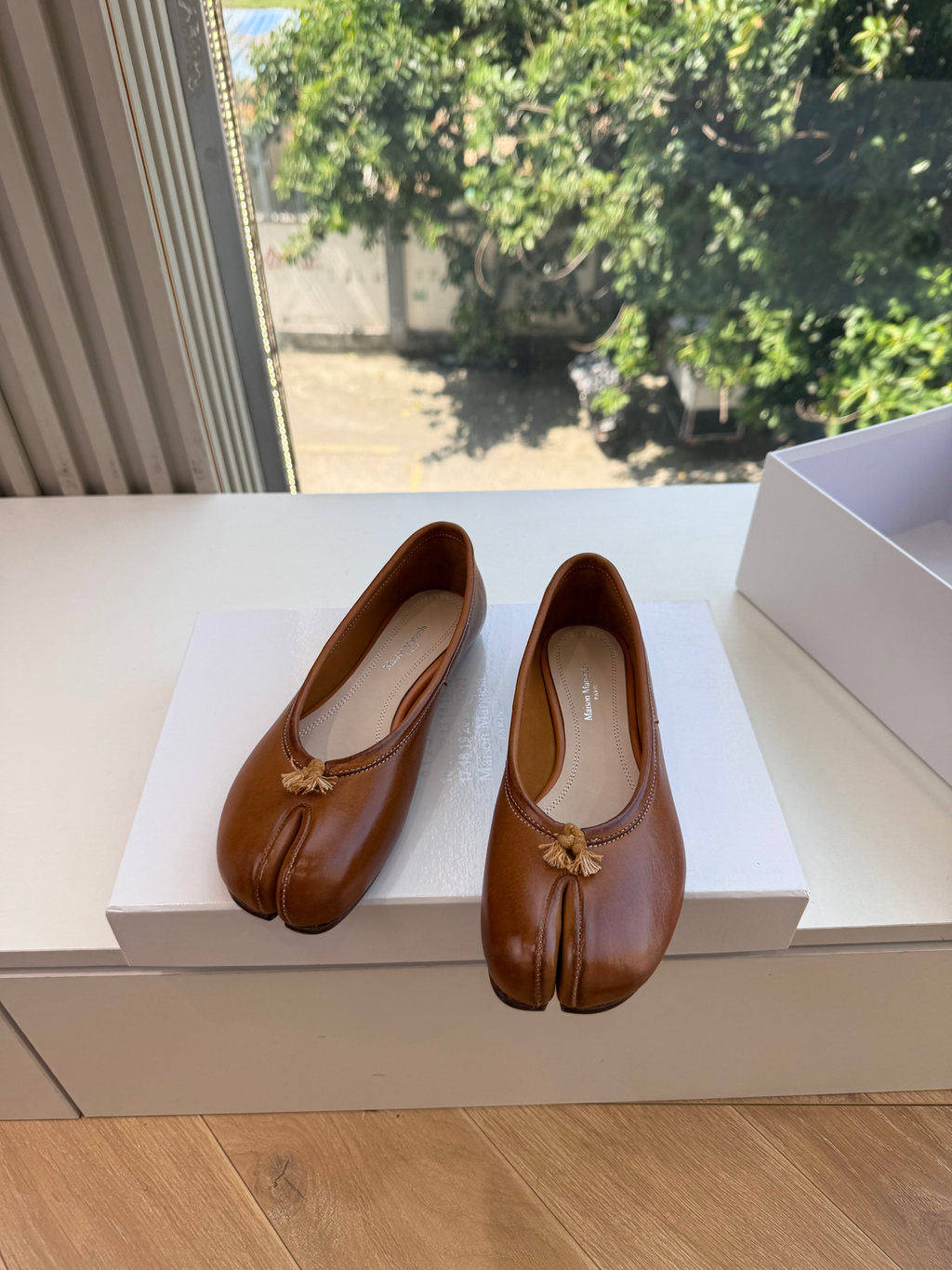 Falection FW26 Tabi Split Toe Leather Ballet Flats in 3 Colors