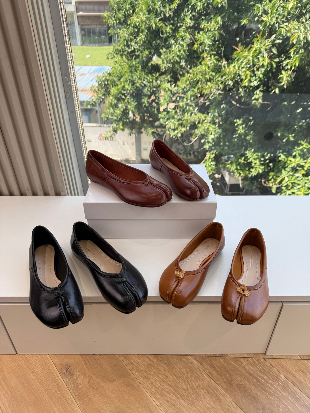 Falection FW26 Tabi Split Toe Leather Ballet Flats in 3 Colors
