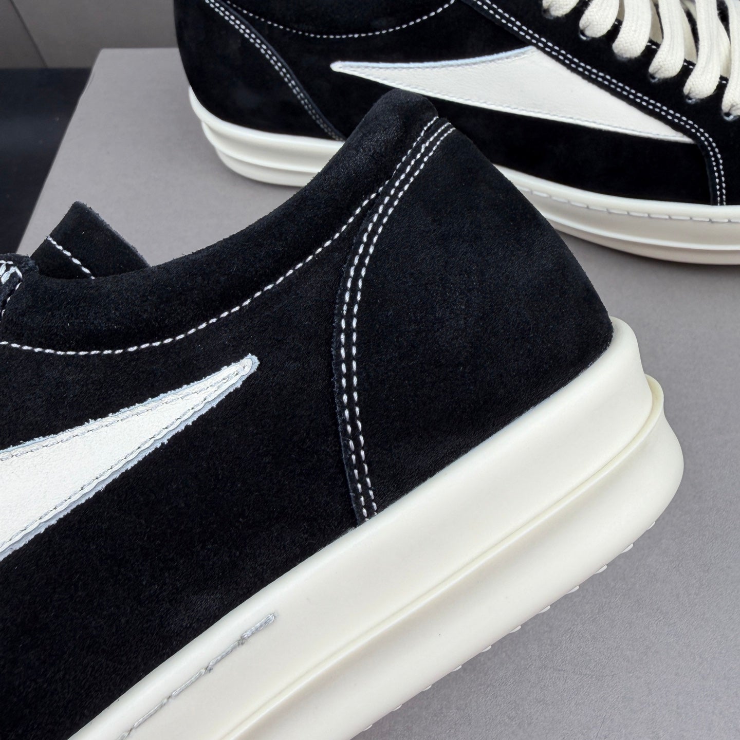 Falection RO Suede Vintage Sneakers
