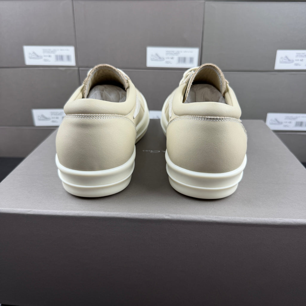 RO sand white low top sneakers suede patch