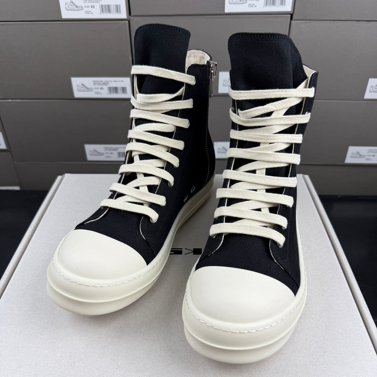 RO DRKSHDW Eyelet-Detailed High-Top Sneakers
