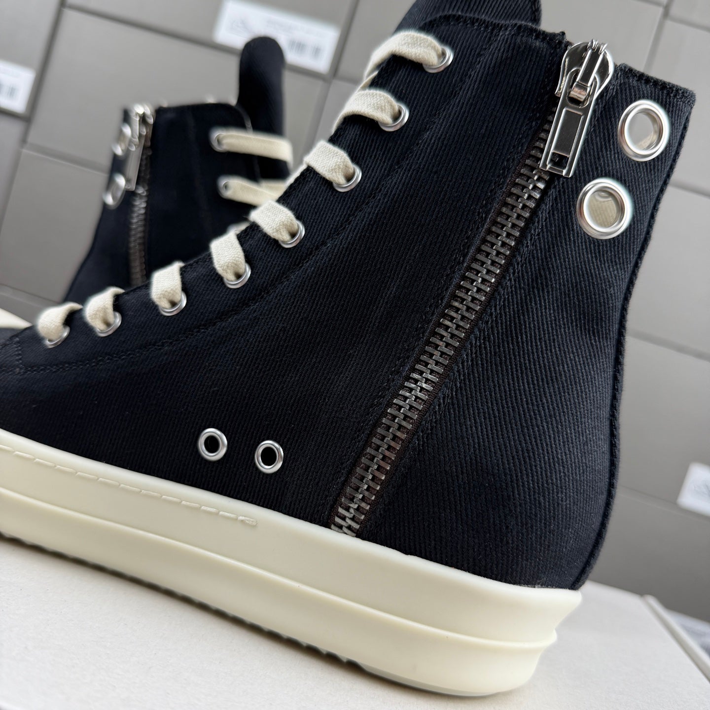 RO DRKSHDW Eyelet-Detailed High-Top Sneakers
