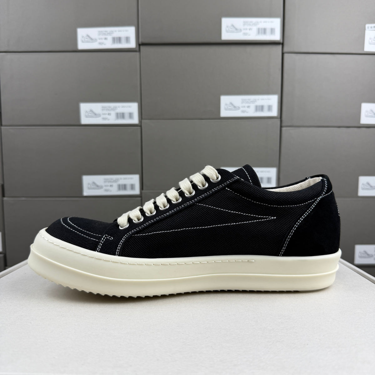 RO drkshdw temple penta vintage sneakers black milk