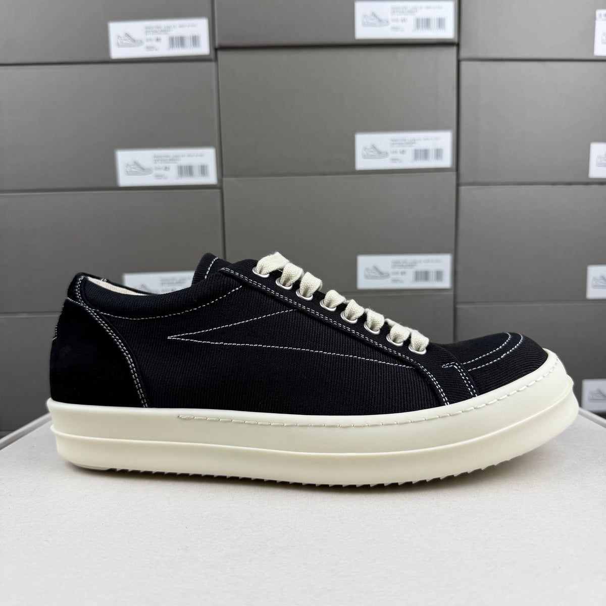 RO drkshdw temple penta vintage sneakers black milk