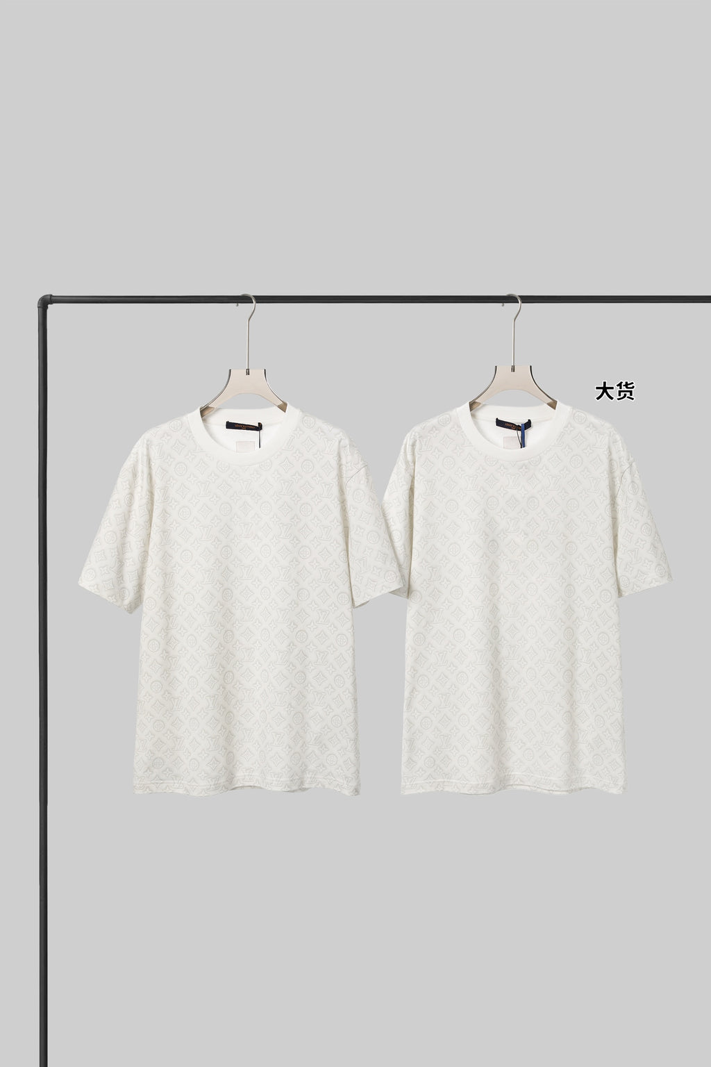 V Monogram Short Sleeve T-Shirt