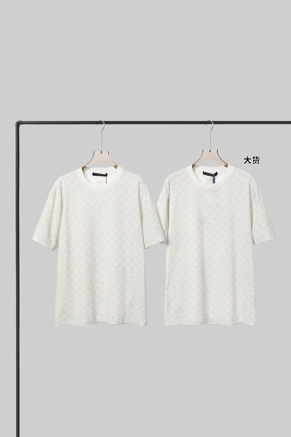 V Monogram Short Sleeve T-Shirt